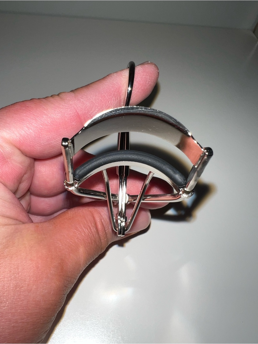 CHANEL Eyelash Curler - Picture 4 of 6